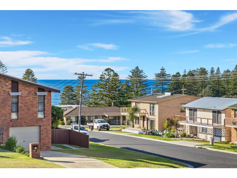 3 Kitchener Road, Tuross Head NSW 2537