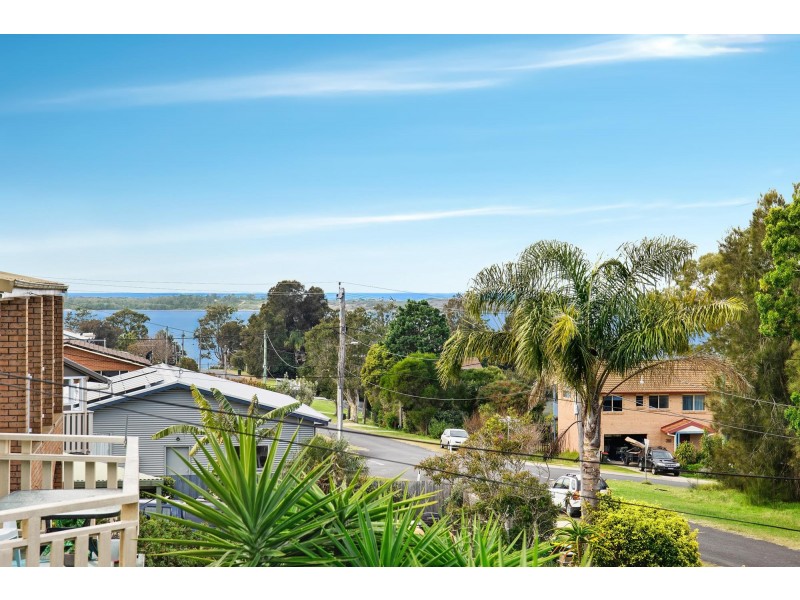 6 Brighton Street, Tuross Head NSW 2537