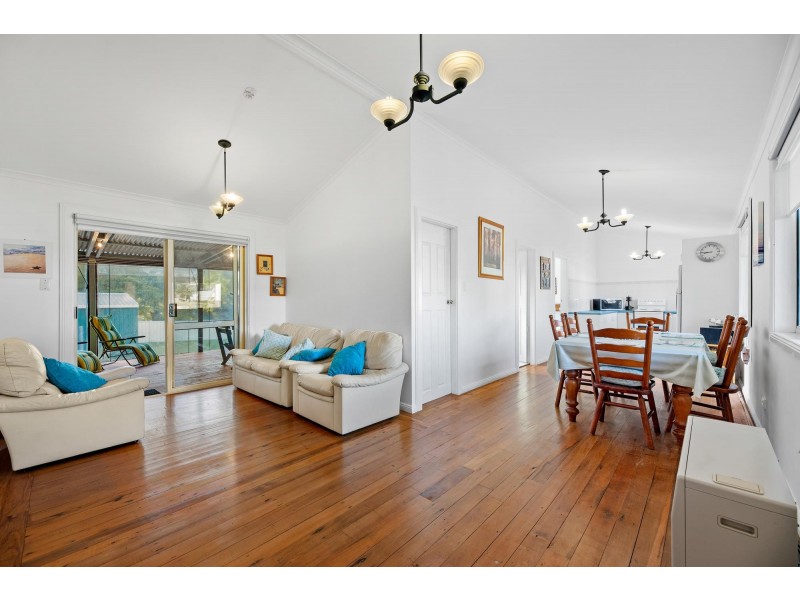 24 Foam Street, Tuross Head NSW 2537