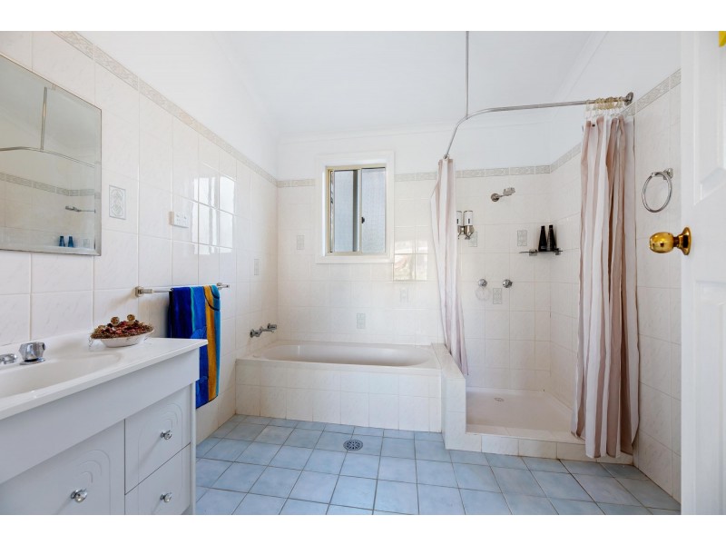 24 Foam Street, Tuross Head NSW 2537