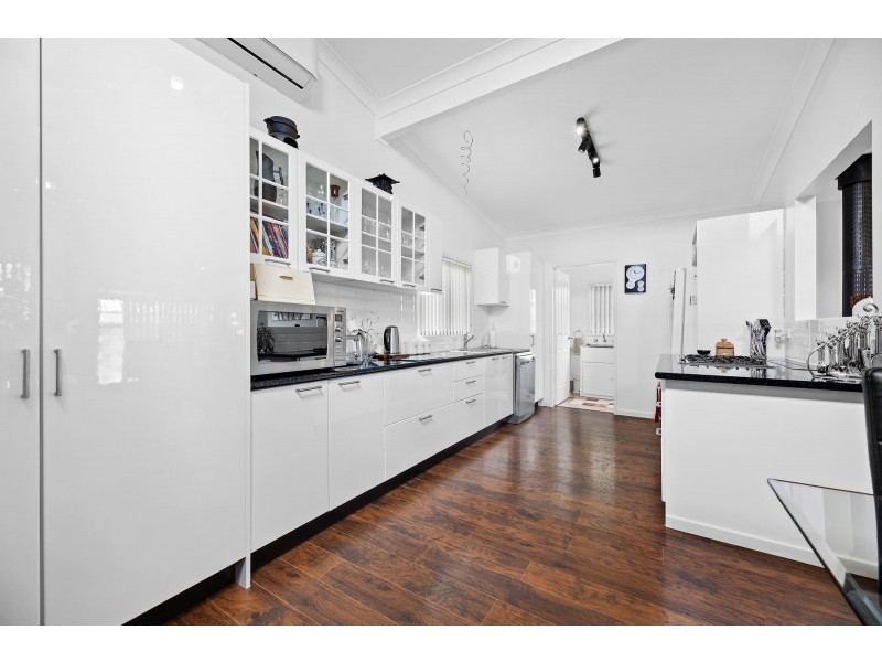 12 Anderson Avenue, Tuross Head NSW 2537