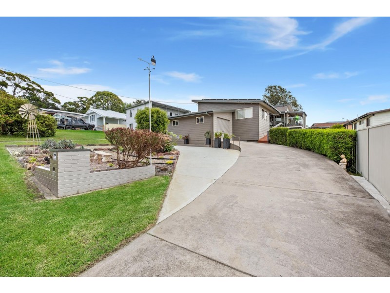 12 Anderson Avenue, Tuross Head NSW 2537