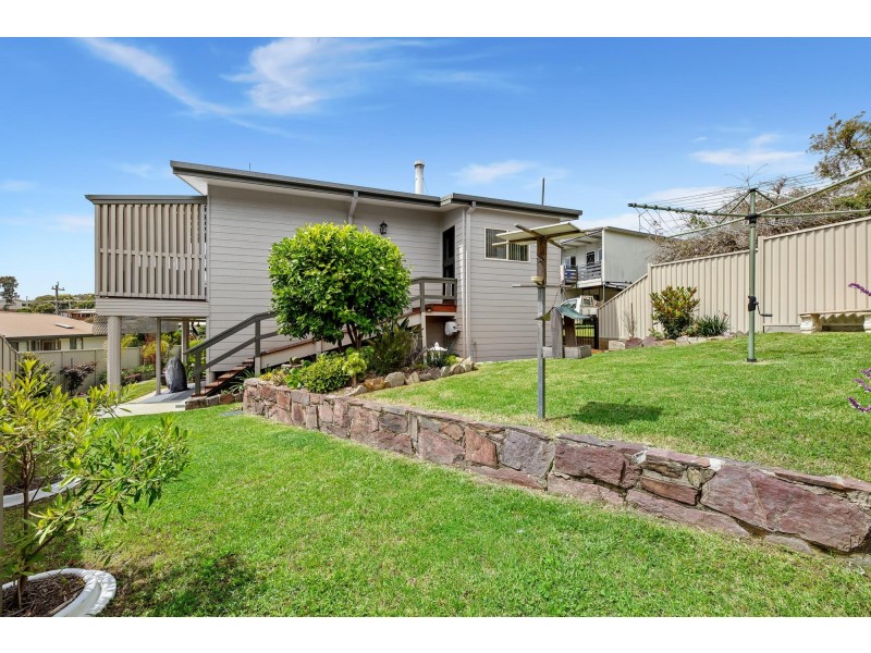 12 Anderson Avenue, Tuross Head NSW 2537