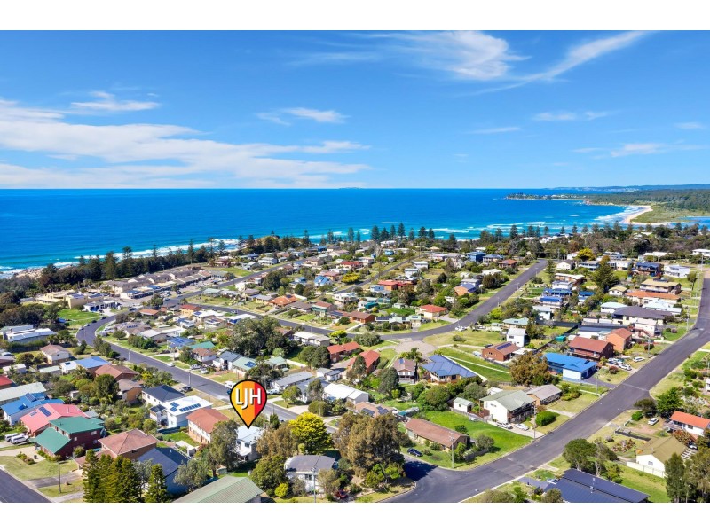 4 Evans Road, Tuross Head NSW 2537