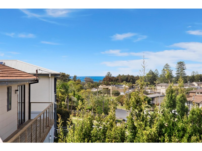 4 Evans Road, Tuross Head NSW 2537