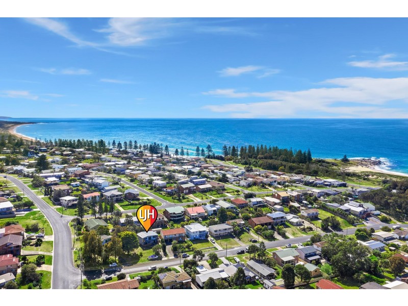 4 Evans Road, Tuross Head NSW 2537