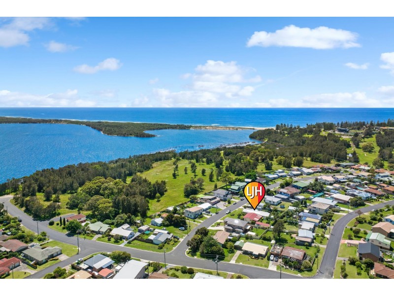 7 Andrew Avenue, Tuross Head NSW 2537