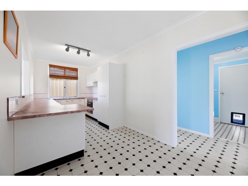 8 Anderson Avenue, Tuross Head NSW 2537