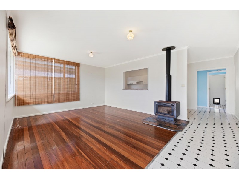 8 Anderson Avenue, Tuross Head NSW 2537