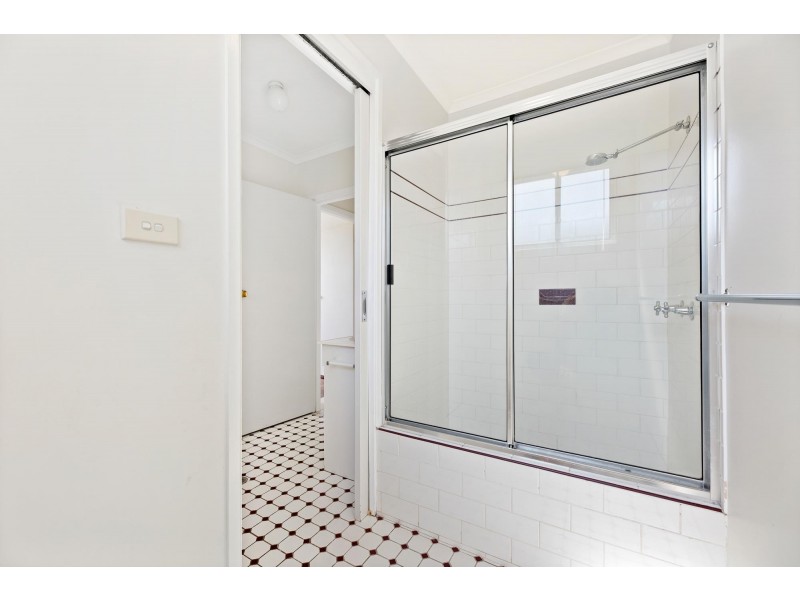 8 Anderson Avenue, Tuross Head NSW 2537