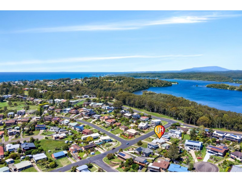 8 Anderson Avenue, Tuross Head NSW 2537