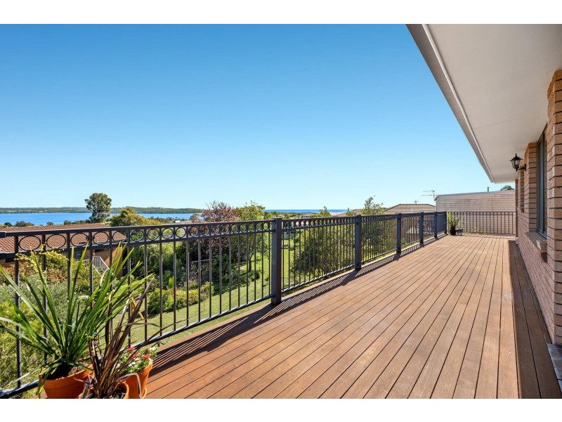 16 Coila Avenue, Tuross Head NSW 2537