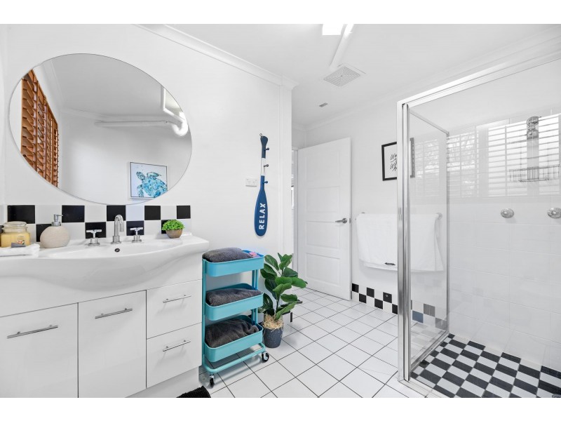 16 Coila Avenue, Tuross Head NSW 2537