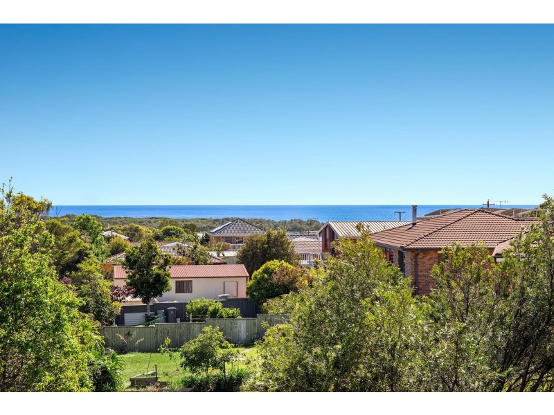 16 Coila Avenue, Tuross Head NSW 2537