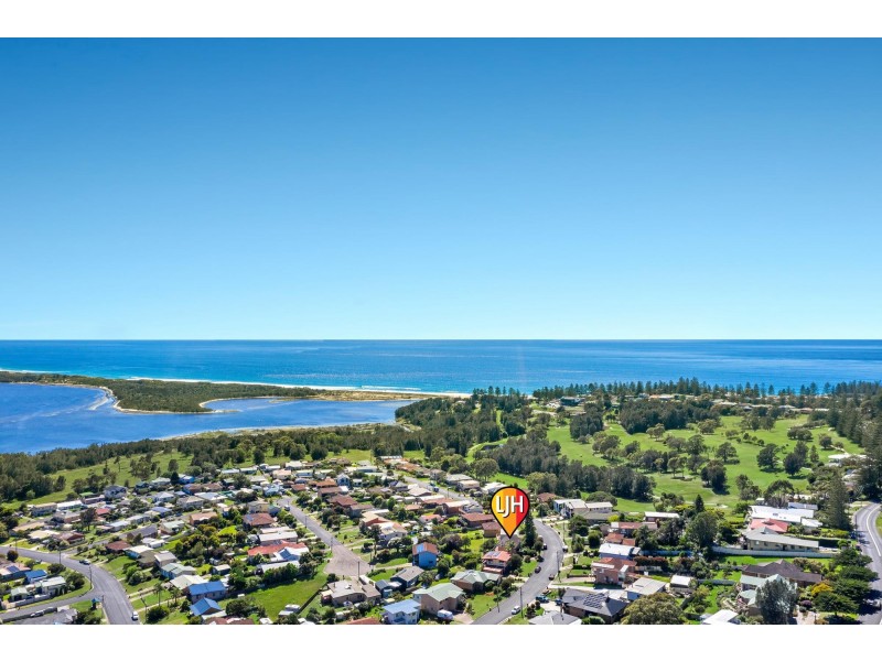 16 Coila Avenue, Tuross Head NSW 2537