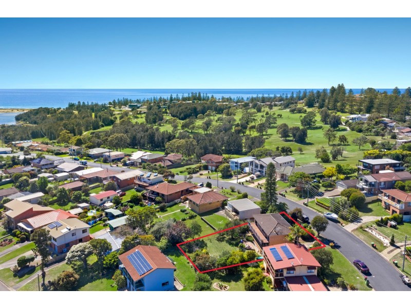 16 Coila Avenue, Tuross Head NSW 2537