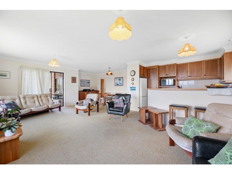 1 Trafalgar Road, Tuross Head NSW 2537