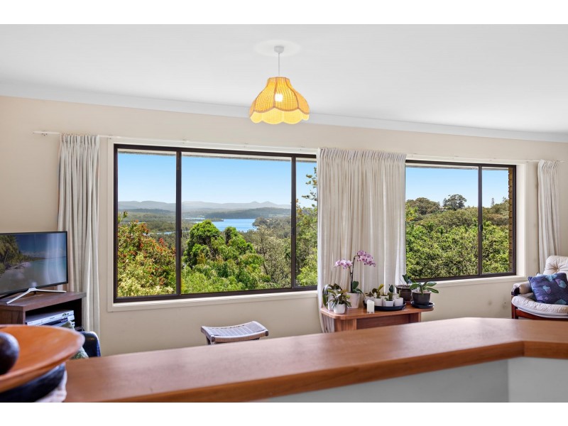 1 Trafalgar Road, Tuross Head NSW 2537