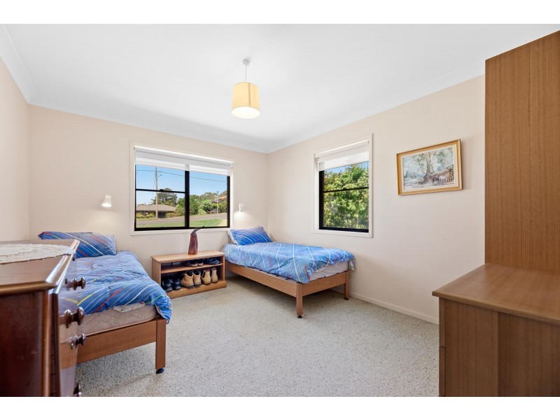 1 Trafalgar Road, Tuross Head NSW 2537