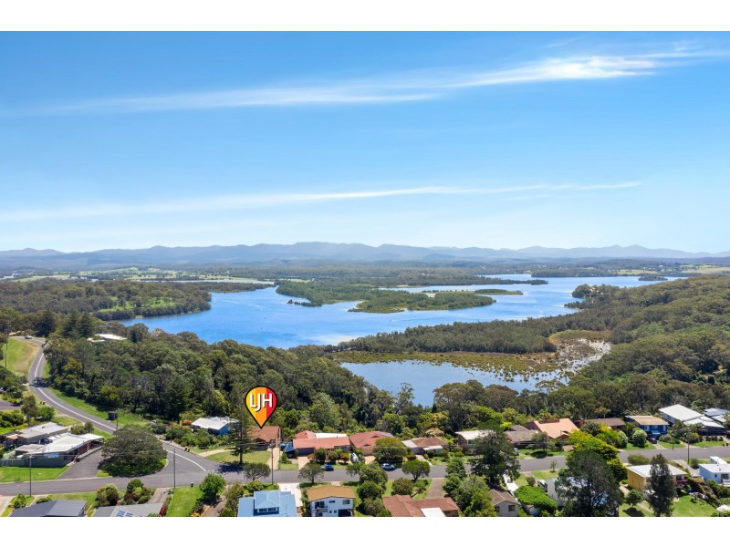 1 Trafalgar Road, Tuross Head NSW 2537