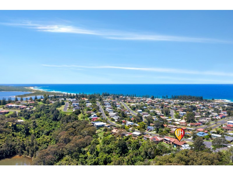 1 Trafalgar Road, Tuross Head NSW 2537