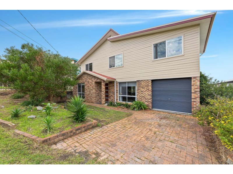 10 Beach Street, Tuross Head NSW 2537