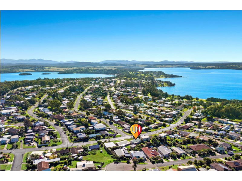 17 Anderson Avenue, Tuross Head NSW 2537