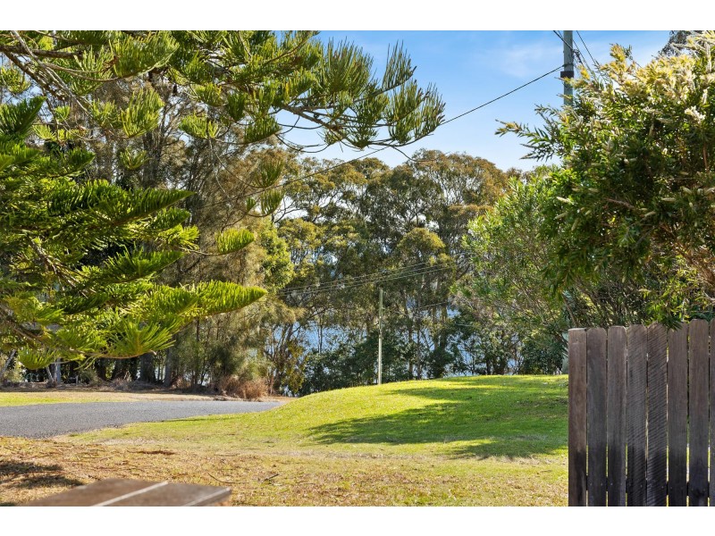 8 Jutland Avenue, Tuross Head NSW 2537