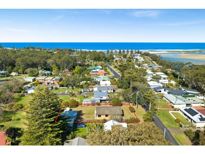 8 Jutland Avenue, Tuross Head NSW 2537