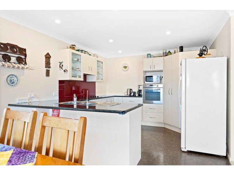 232 Hector McWilliam Drive, Tuross Head NSW 2537