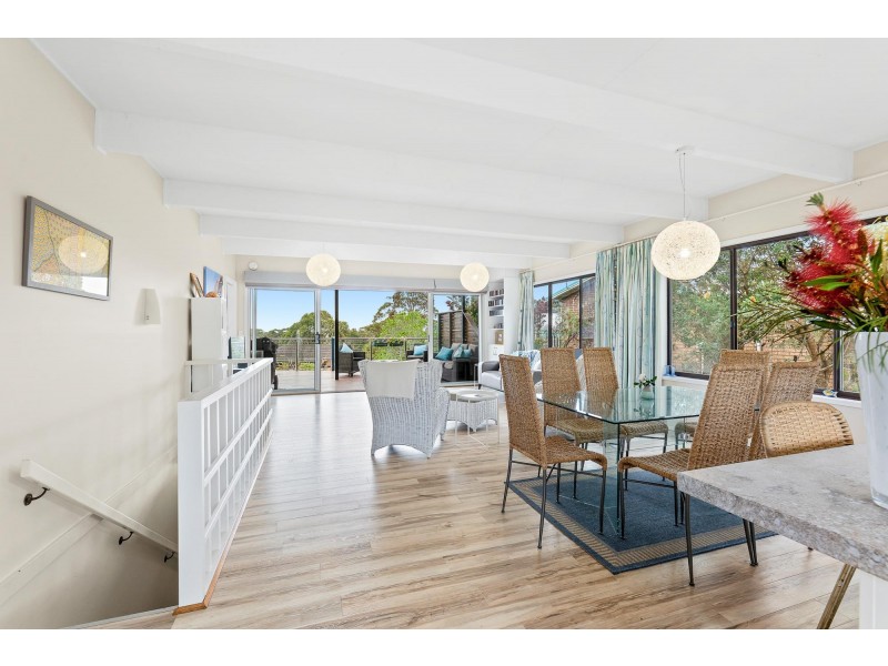 25 Coogee Street, Tuross Head NSW 2537