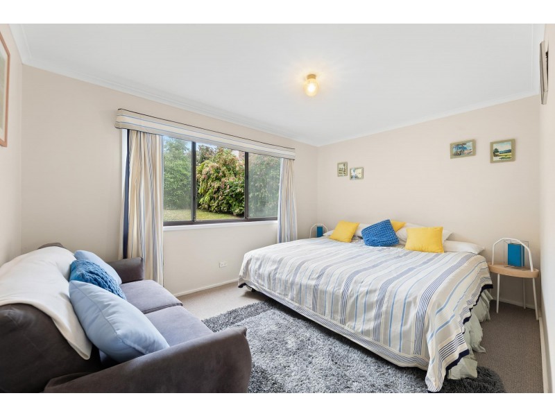 25 Coogee Street, Tuross Head NSW 2537