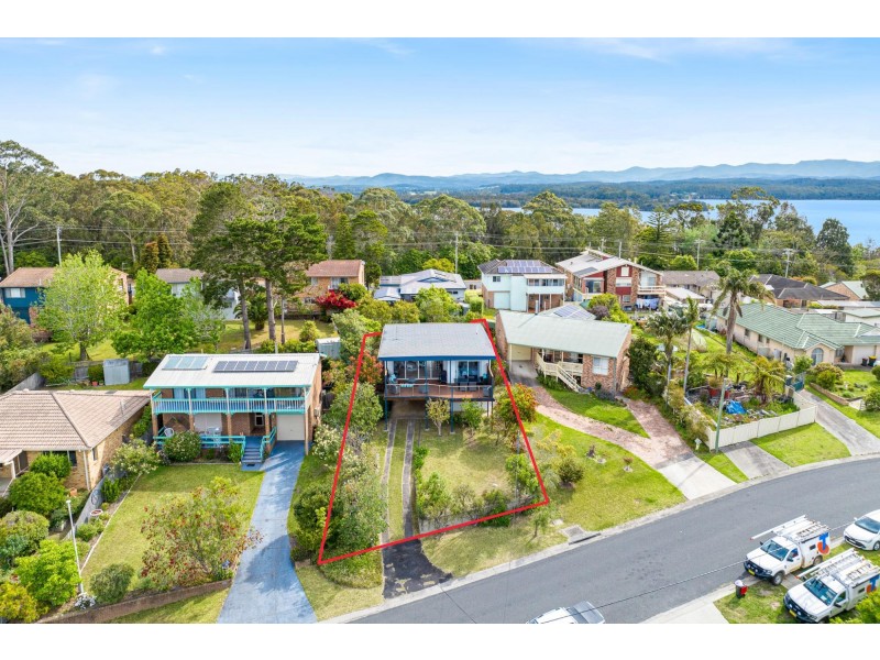 25 Coogee Street, Tuross Head NSW 2537
