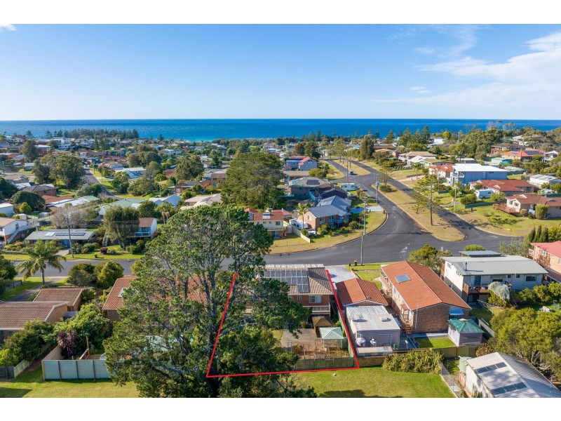 65 Salmon Street, Tuross Head NSW 2537