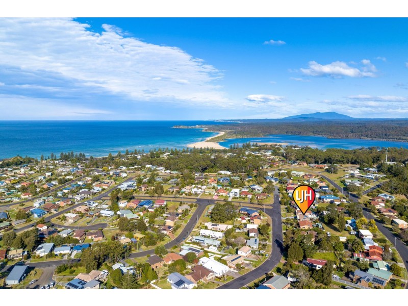 65 Salmon Street, Tuross Head NSW 2537