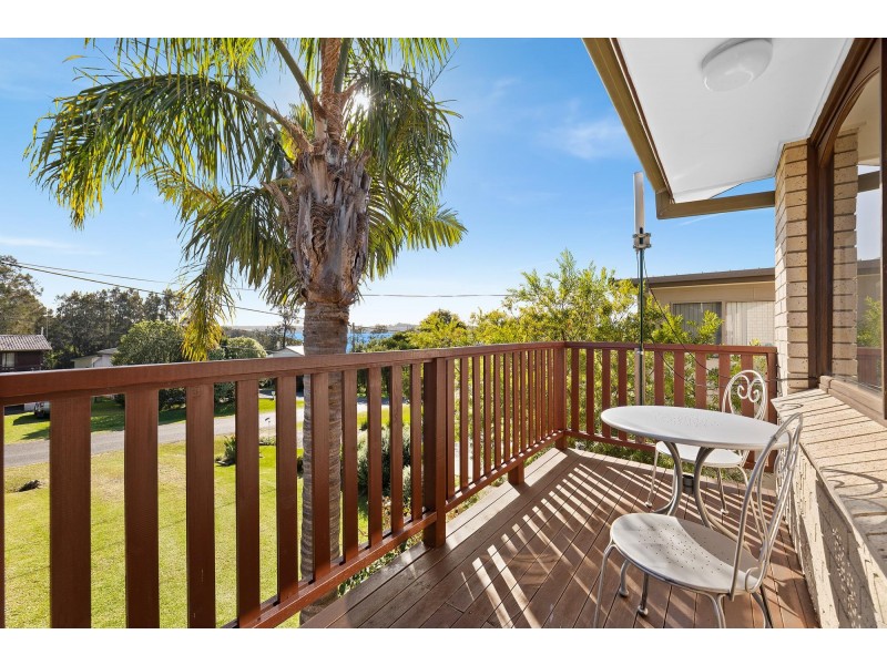 41 Lake Street, Tuross Head NSW 2537