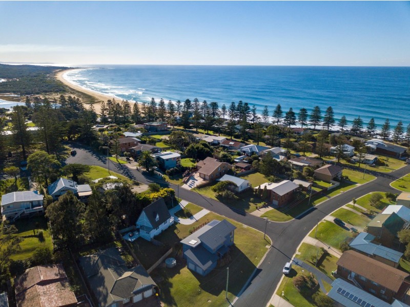3 Kitchener Road, Tuross Head NSW 2537