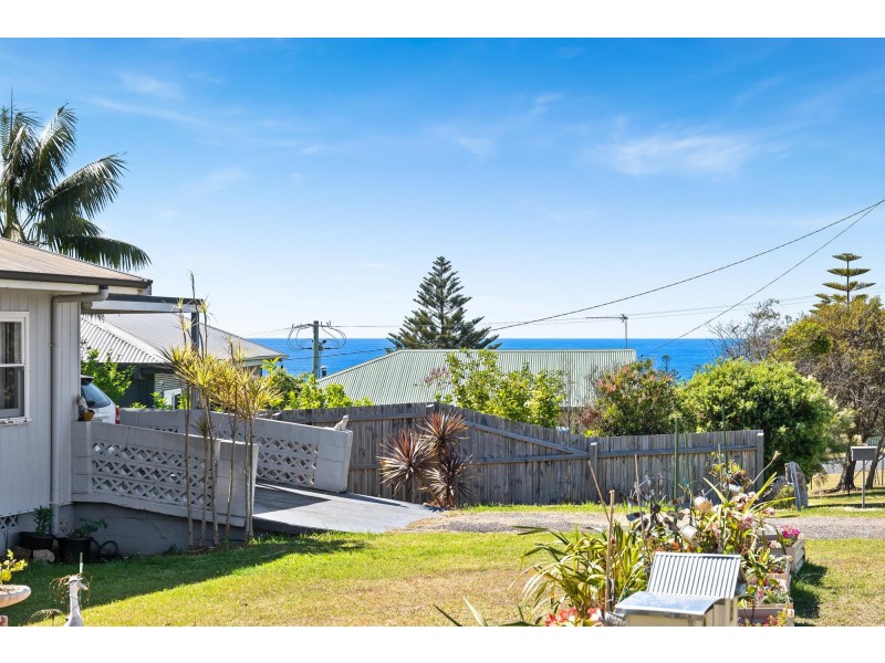 24 Hawkins Road, Tuross Head NSW 2537