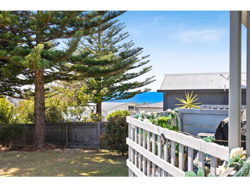 24 Hawkins Road, Tuross Head NSW 2537