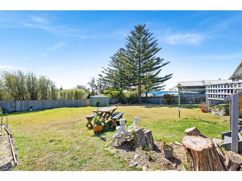 24 Hawkins Road, Tuross Head NSW 2537