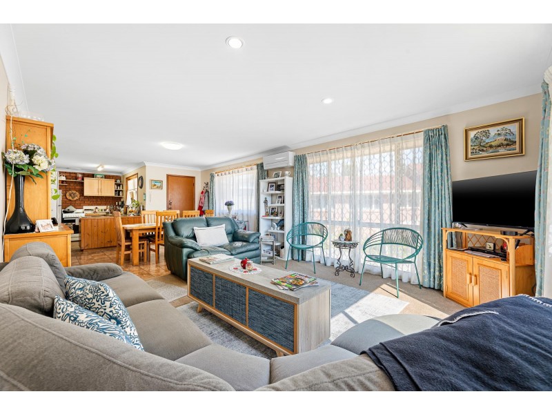 2/19-21 Grenville Avenue, Tuross Head NSW 2537