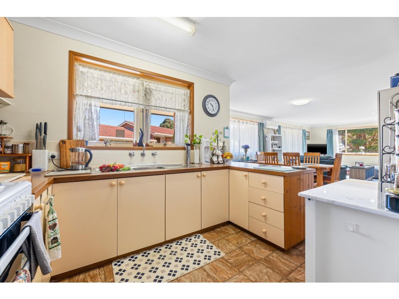 2/19-21 Grenville Avenue, Tuross Head NSW 2537