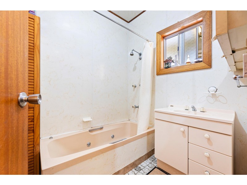 37 Jutland Avenue, Tuross Head NSW 2537