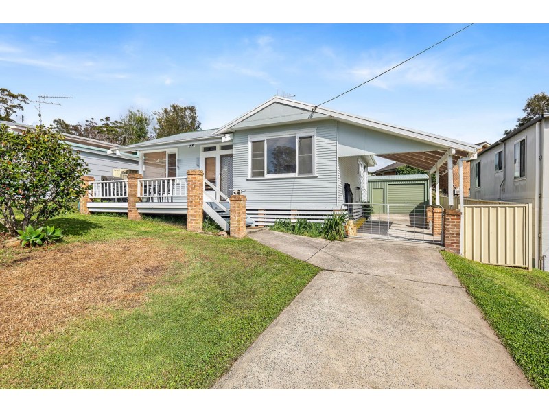 8 Anderson Avenue, Tuross Head NSW 2537
