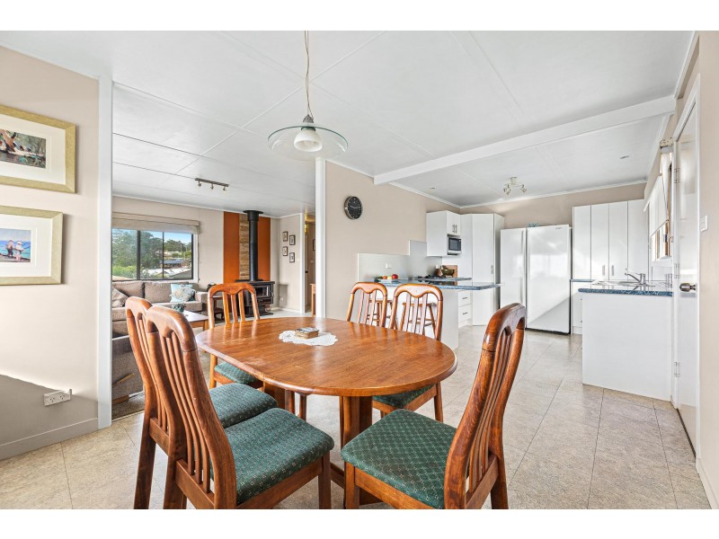 6 Snapper Place, Tuross Head NSW 2537