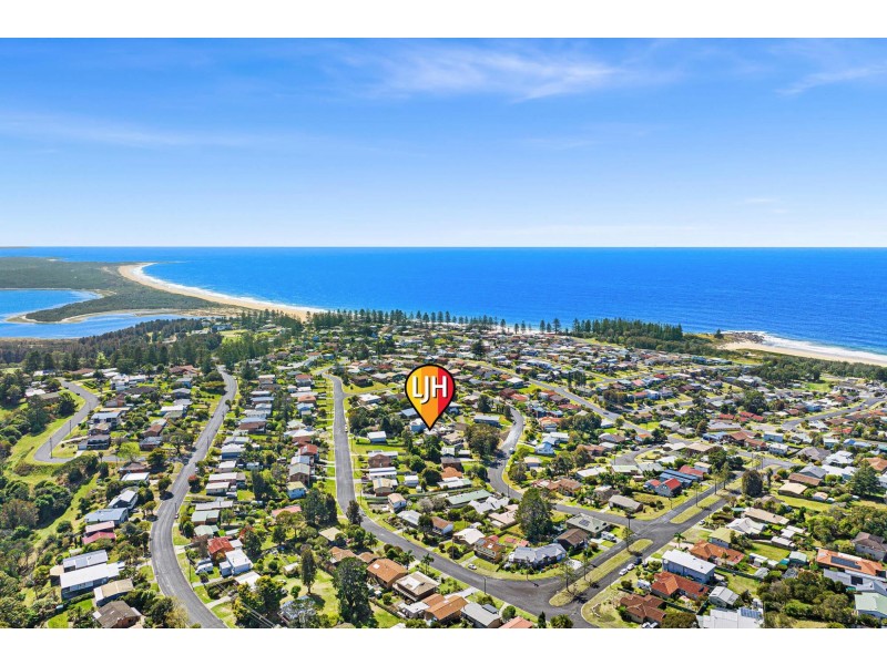 6 Snapper Place, Tuross Head NSW 2537