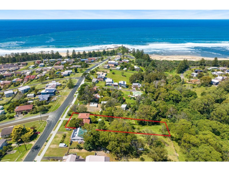 31 Hawkins Road, Tuross Head NSW 2537