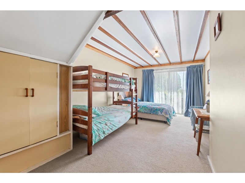 31 Hawkins Road, Tuross Head NSW 2537