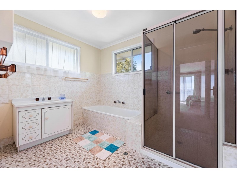 31 Hawkins Road, Tuross Head NSW 2537