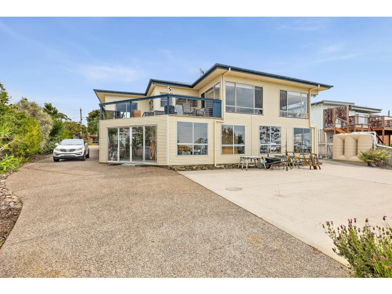 14 Jellicoe Road, Tuross Head NSW 2537